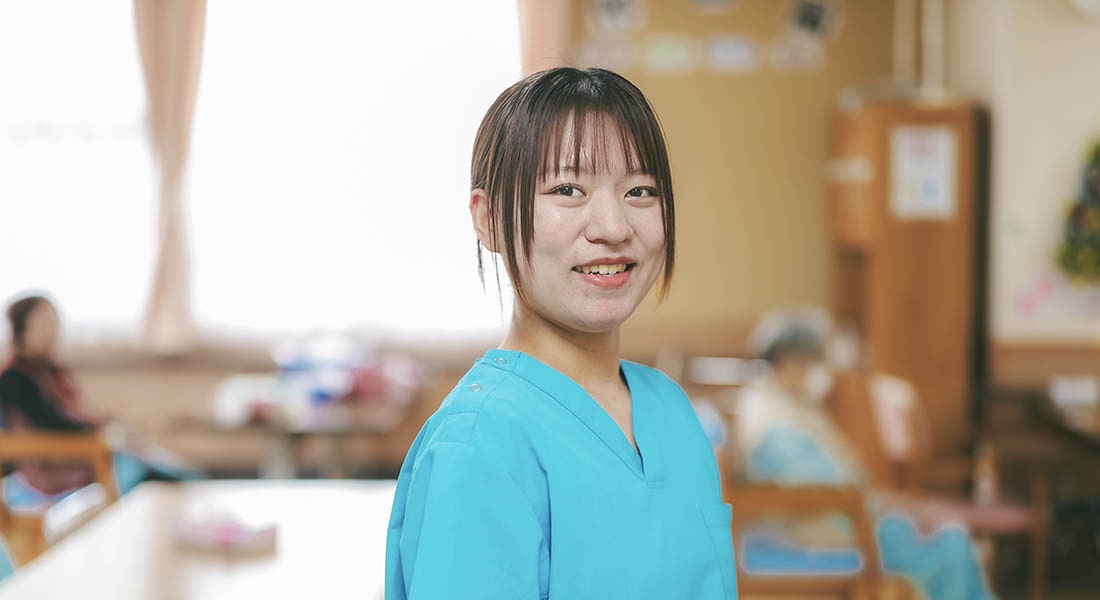 仕事中のケアワーカー