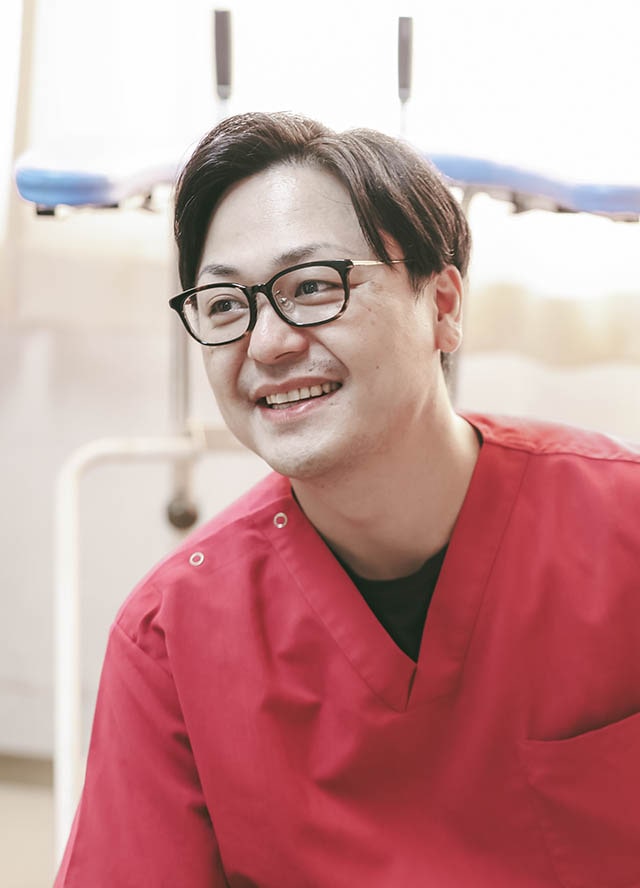 男性看護師の仕事の様子